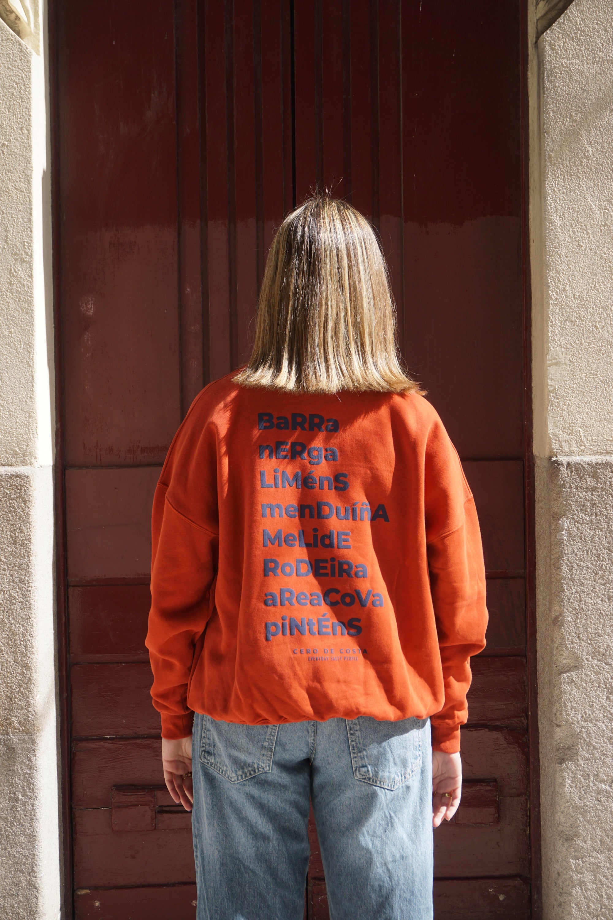 SUDADERA OVERSIZE ROJO/AZUL "MORRAZO"